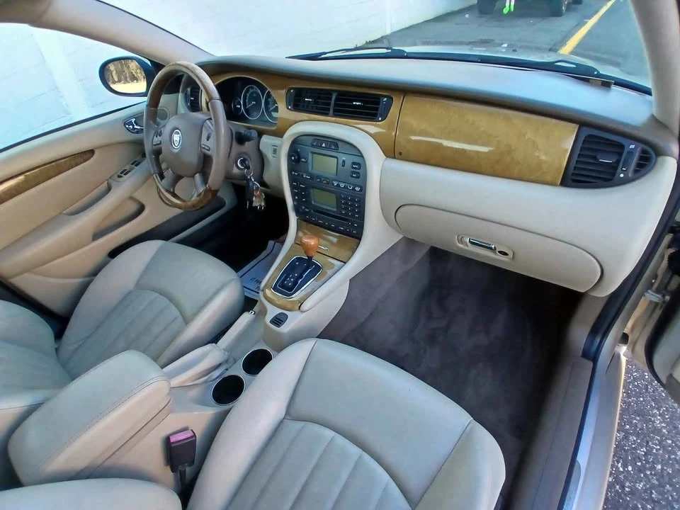 2004 Jaguar X-Type - Image 9 of 17