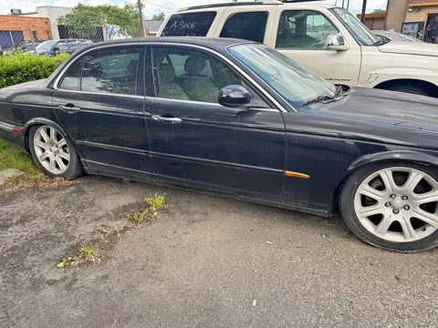 2004 Jaguar XJ8