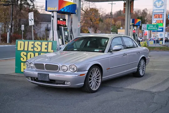 2004 Jaguar XJR
