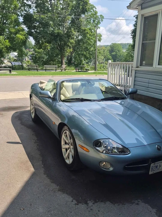 2004 Jaguar X100 XK8 - Image 4 of 9