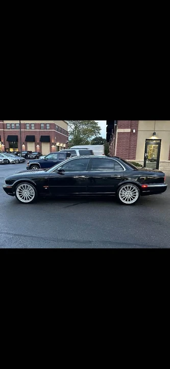 2004 Jaguar X100 XK8 - Image 3 of 4
