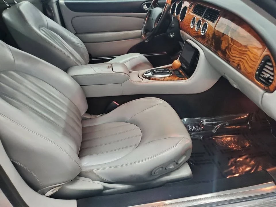 2004 Jaguar XK - Image 13 of 19