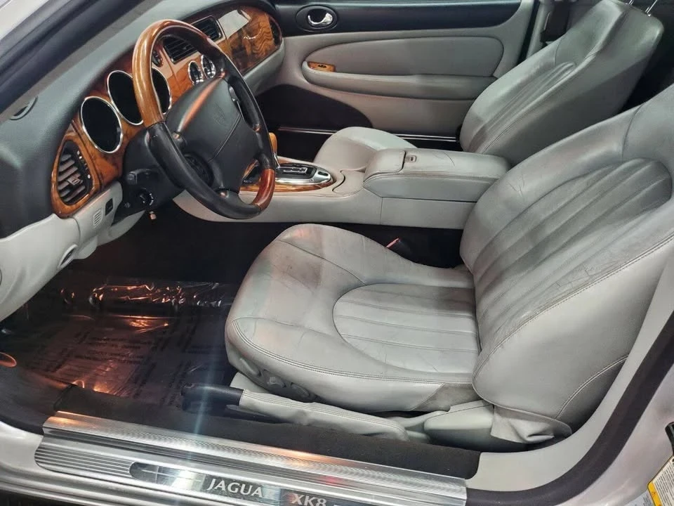 2004 Jaguar XK - Image 9 of 19