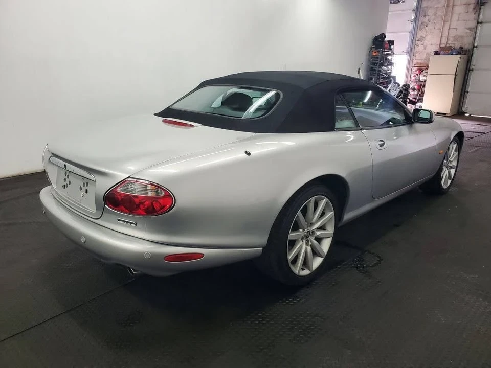 2004 Jaguar XK - Image 7 of 19