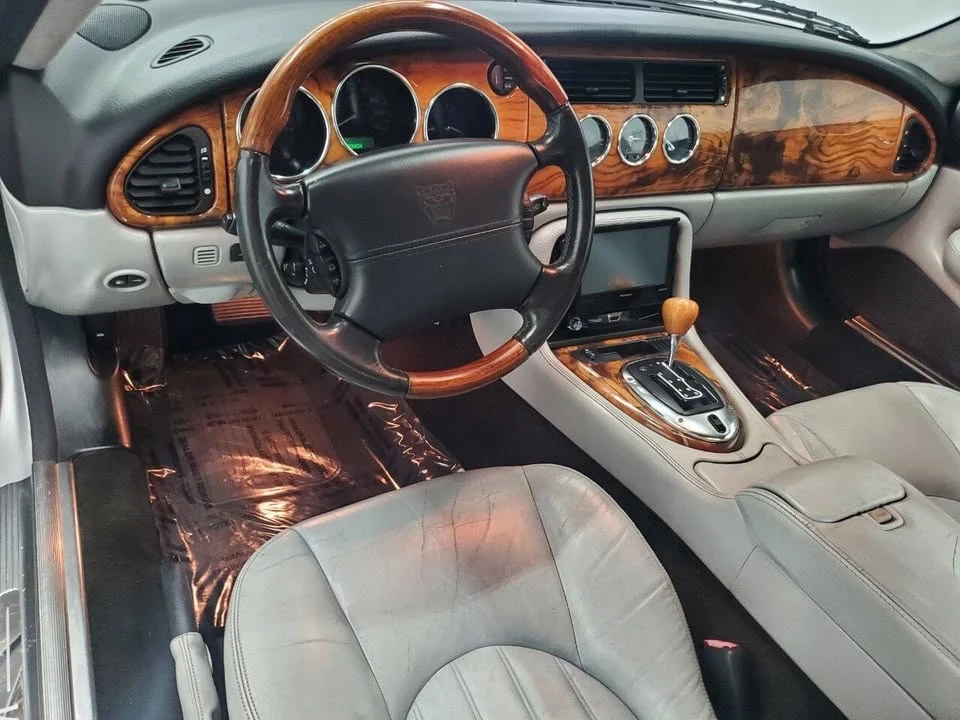 2004 Jaguar XK - Image 8 of 19
