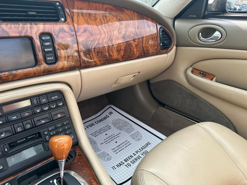 2004 Jaguar X100 XK8 - Image 14 of 20