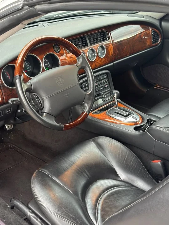 2004 Jaguar X100 XKR - Image 3 of 8