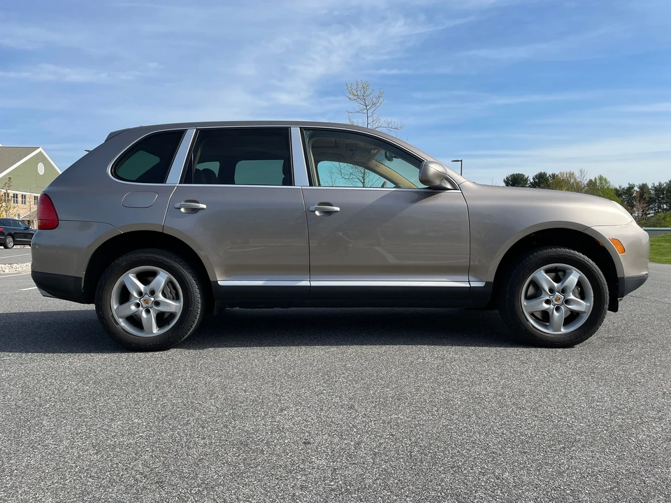 2004 Porsche 955/957 Cayenne S - Image 2 of 31