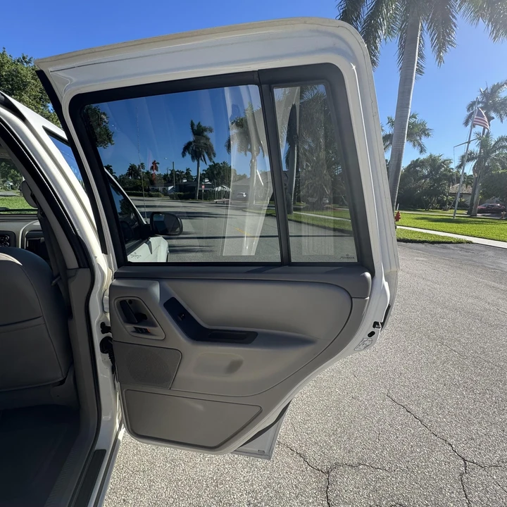 2004 Jeep WJ Grand Cherokee - Image 15 of 21