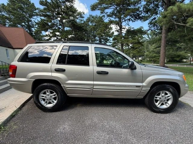 2004 Jeep WJ Grand Cherokee - Image 2 of 31