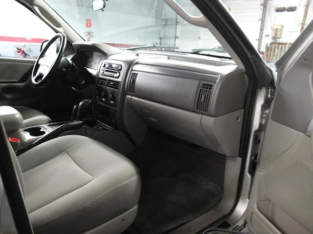 2004 Jeep WJ Grand Cherokee - Image 12 of 21