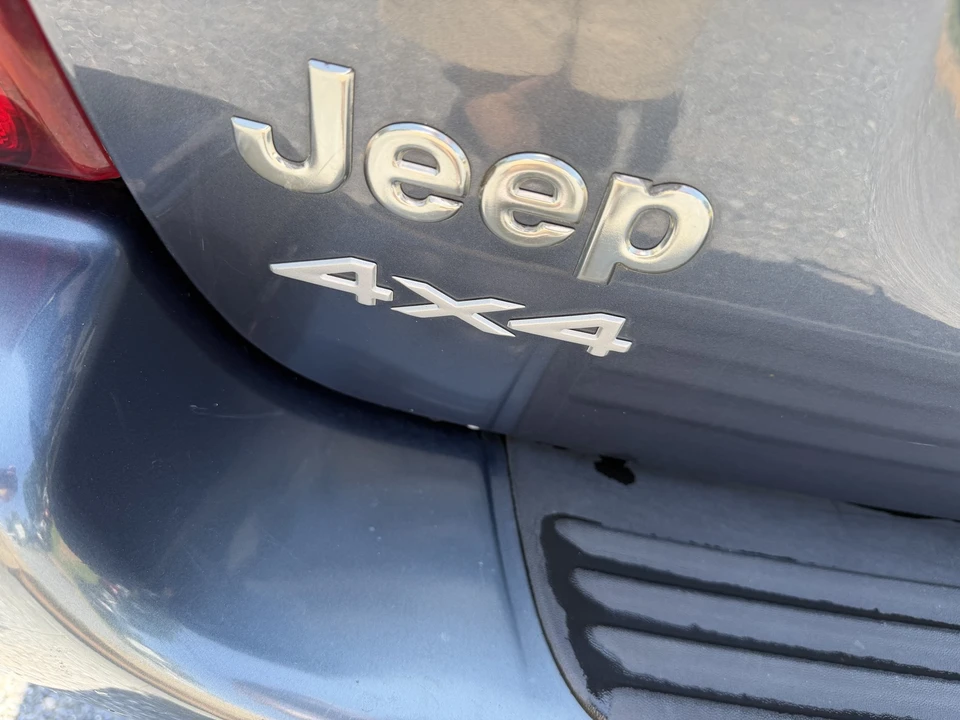 2004 Jeep Grand Cherokee - Image 14 of 30