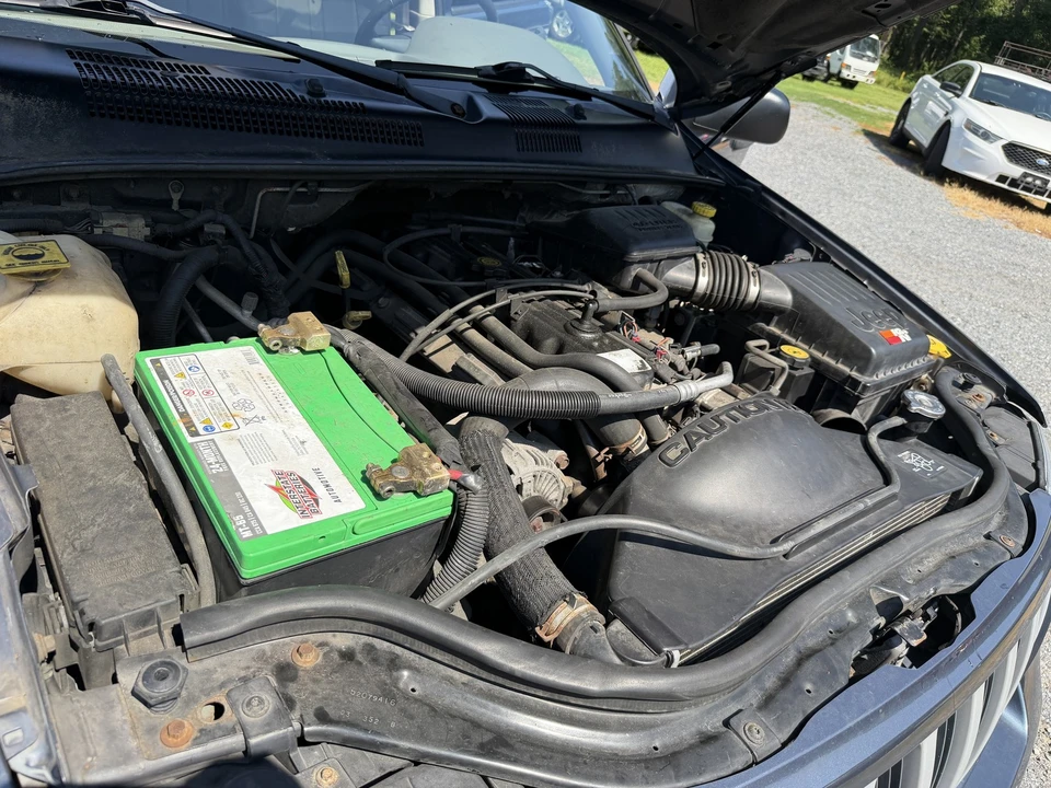 2004 Jeep Grand Cherokee - Image 2 of 30