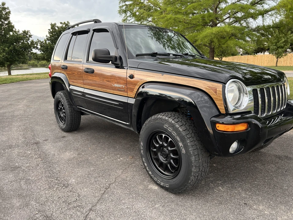 2004 Jeep KJ Liberty - Image 4 of 31