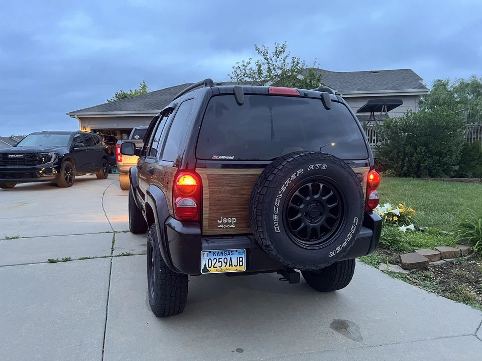 2004 Jeep KJ Liberty - Image 18 of 31