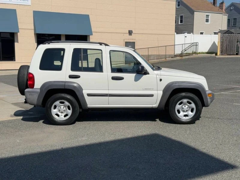 2004 Jeep KJ Liberty - Image 4 of 12