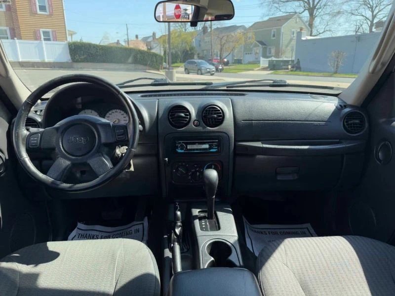 2004 Jeep KJ Liberty - Image 11 of 12