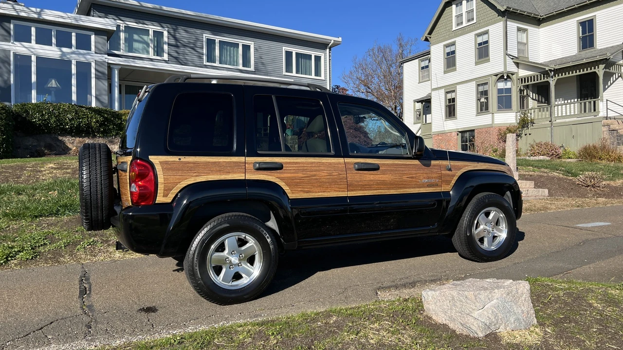 2004 Jeep KJ Liberty - Image 18 of 31