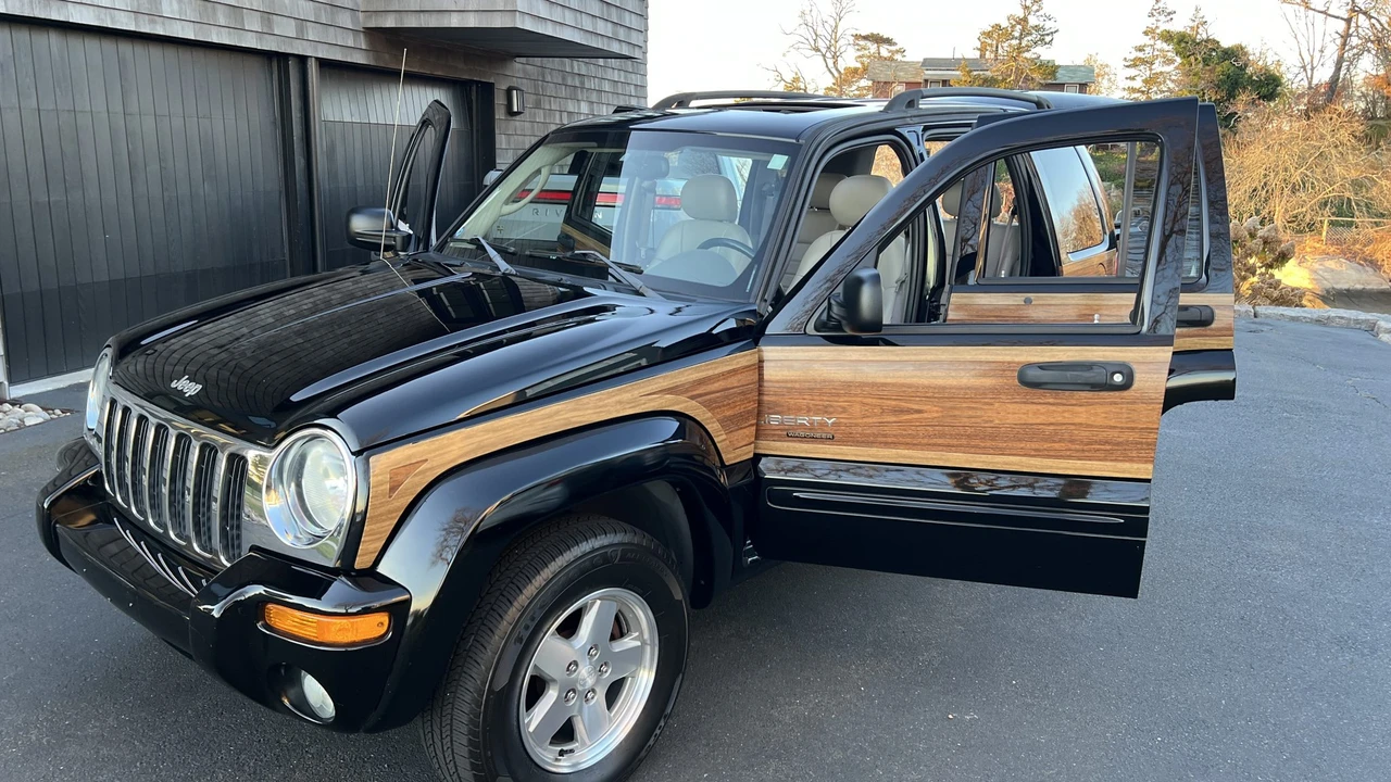 2004 Jeep KJ Liberty - Image 27 of 31