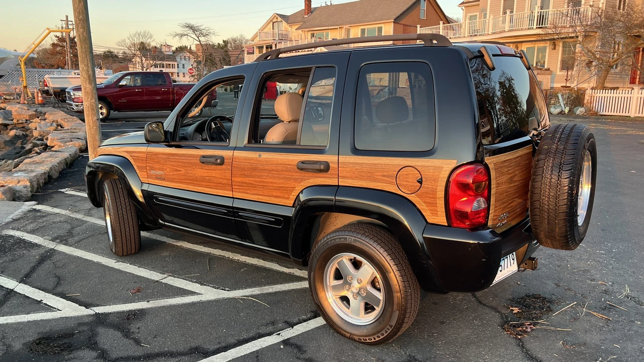 2004 Jeep KJ Liberty - Image 13 of 31