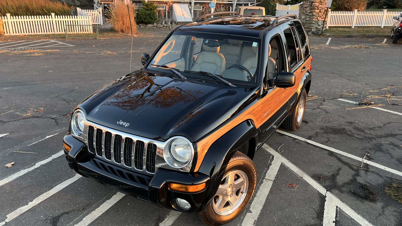 2004 Jeep KJ Liberty - Image 3 of 31