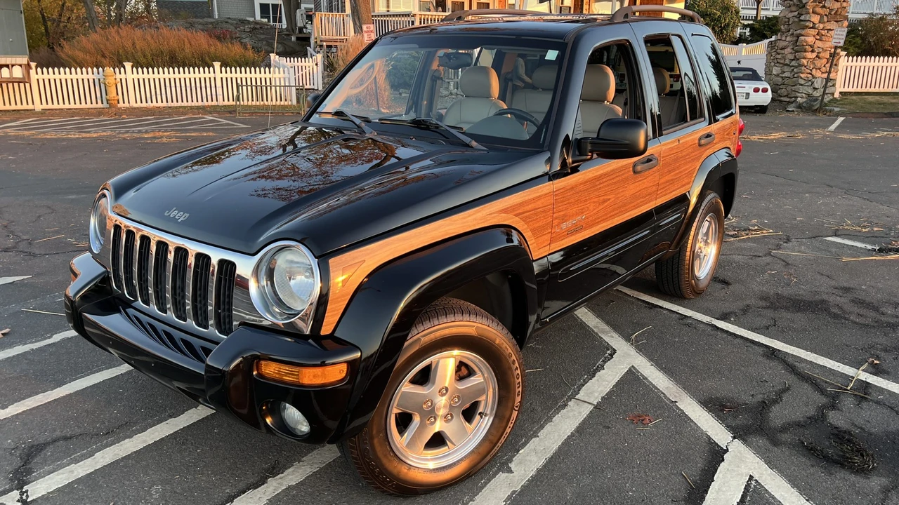 2004 Jeep KJ Liberty - Image 5 of 31