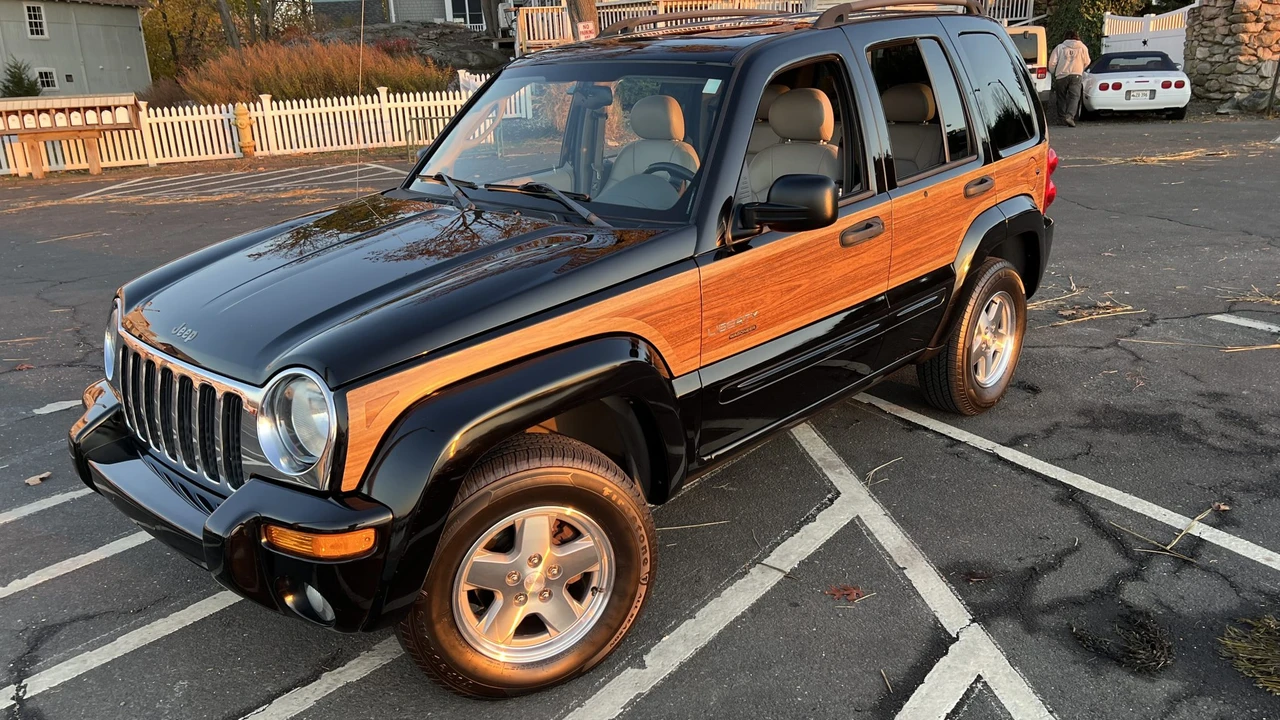 2004 Jeep KJ Liberty - Image 9 of 31