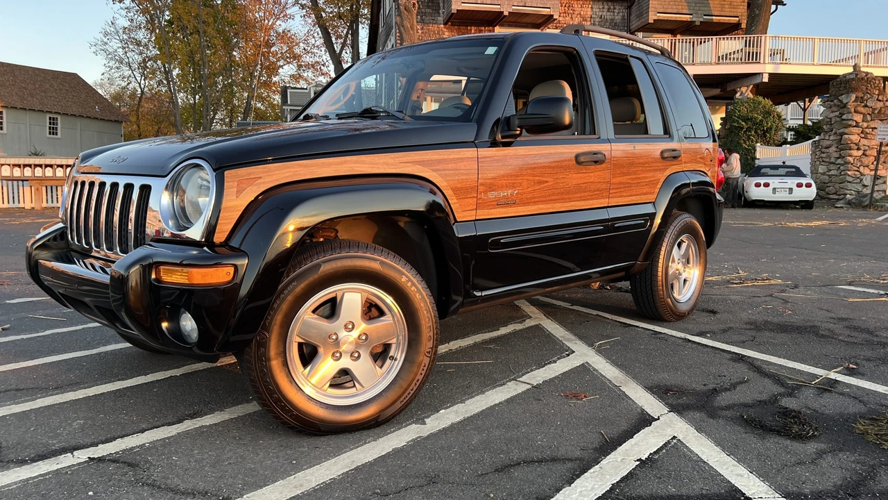 2004 Jeep KJ Liberty - Image 10 of 31