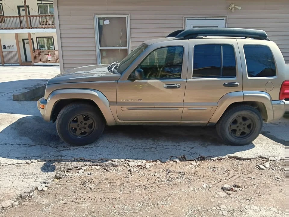 2004 Jeep KJ Liberty - Image 3 of 3
