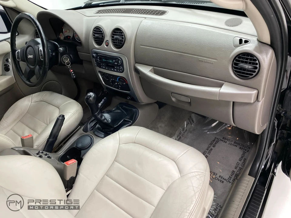 2004 Jeep KJ Liberty - Image 15 of 21