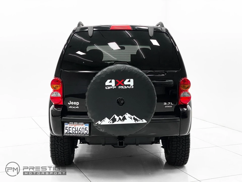 2004 Jeep KJ Liberty - Image 5 of 21