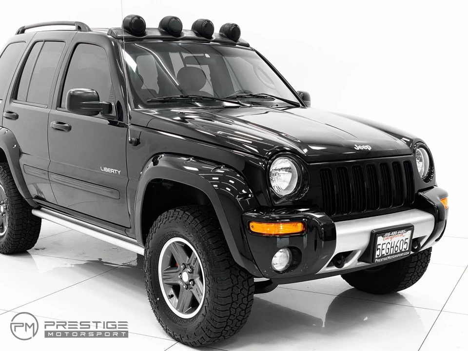 2004 Jeep KJ Liberty - Image 9 of 21