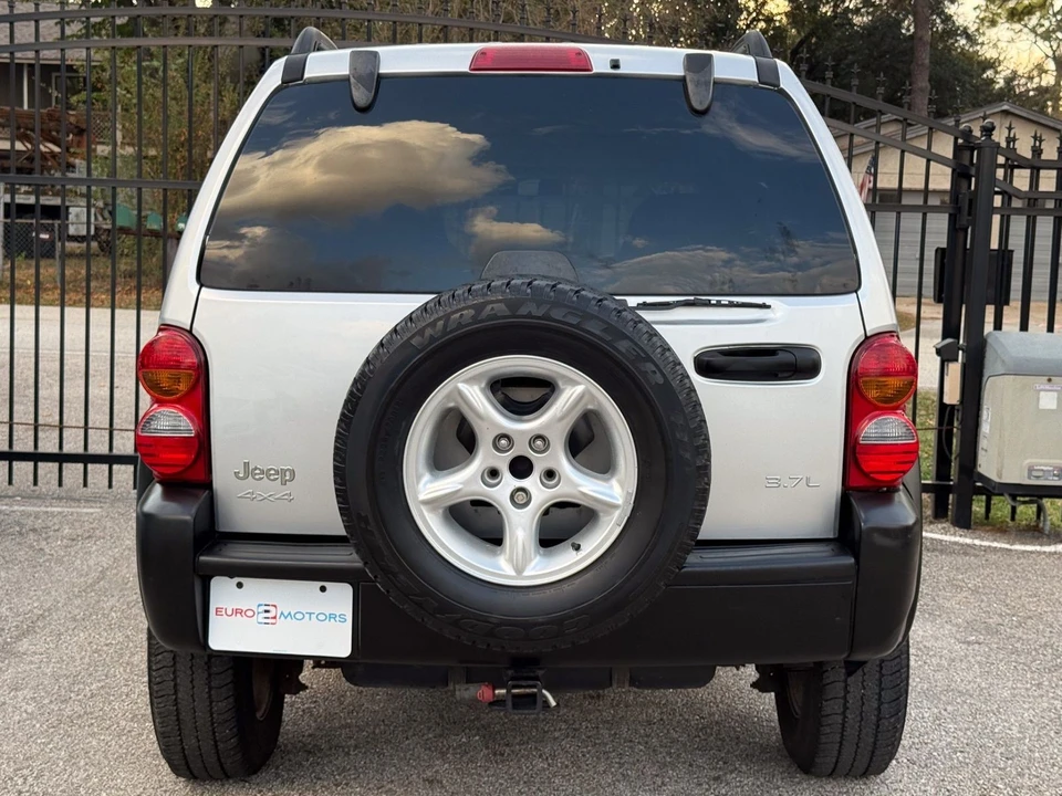 2004 Jeep KJ Liberty - Image 8 of 12