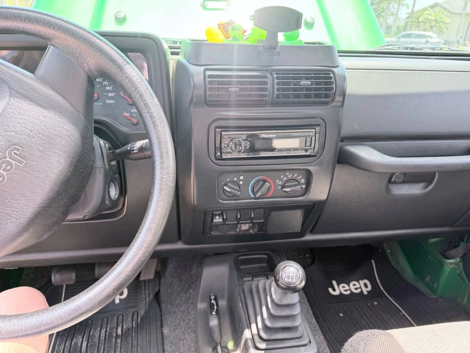 2004 Jeep TJ Wrangler - Image 6 of 12