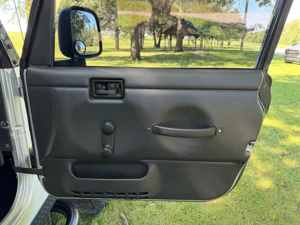 2004 Jeep TJ Wrangler - Image 6 of 16