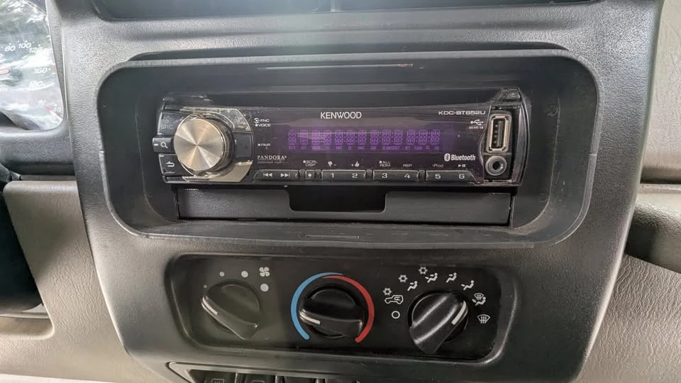 2004 Jeep TJ Wrangler - Image 14 of 20