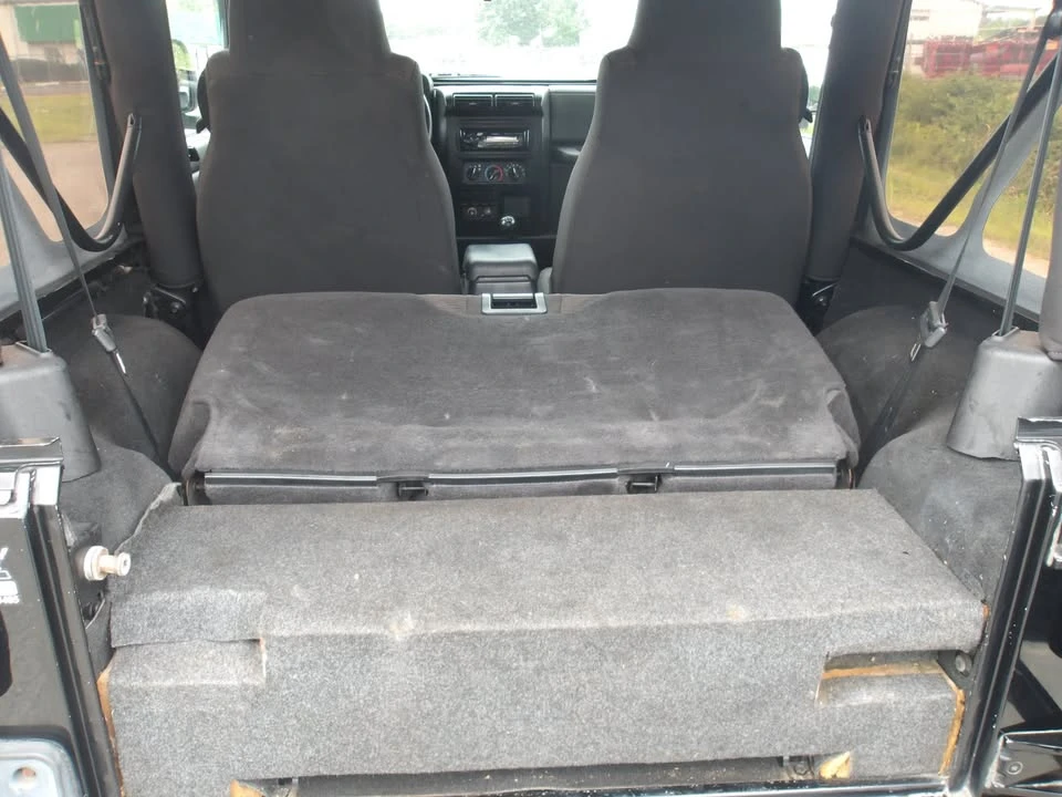 2004 Jeep TJ Wrangler - Image 15 of 20
