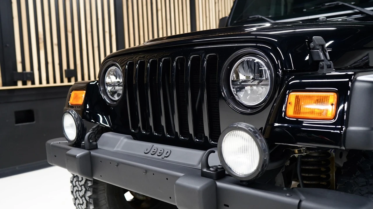 2004 Jeep TJ Wrangler - Image 17 of 21