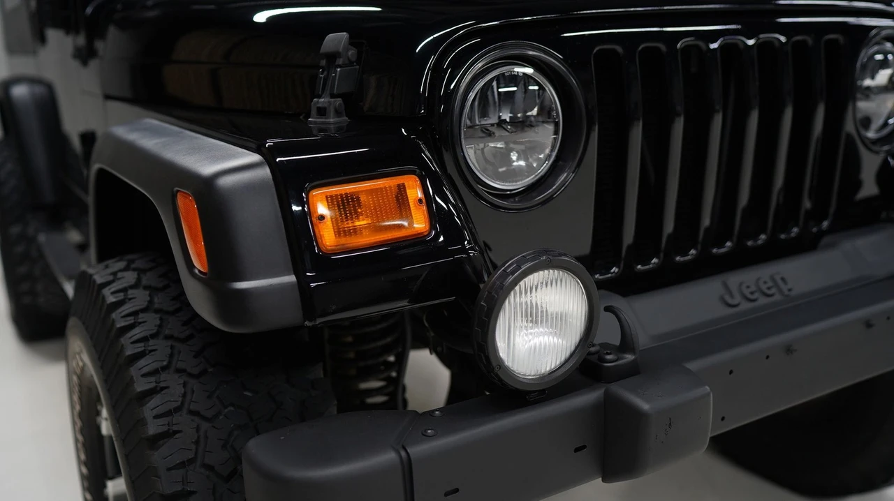 2004 Jeep TJ Wrangler - Image 13 of 21