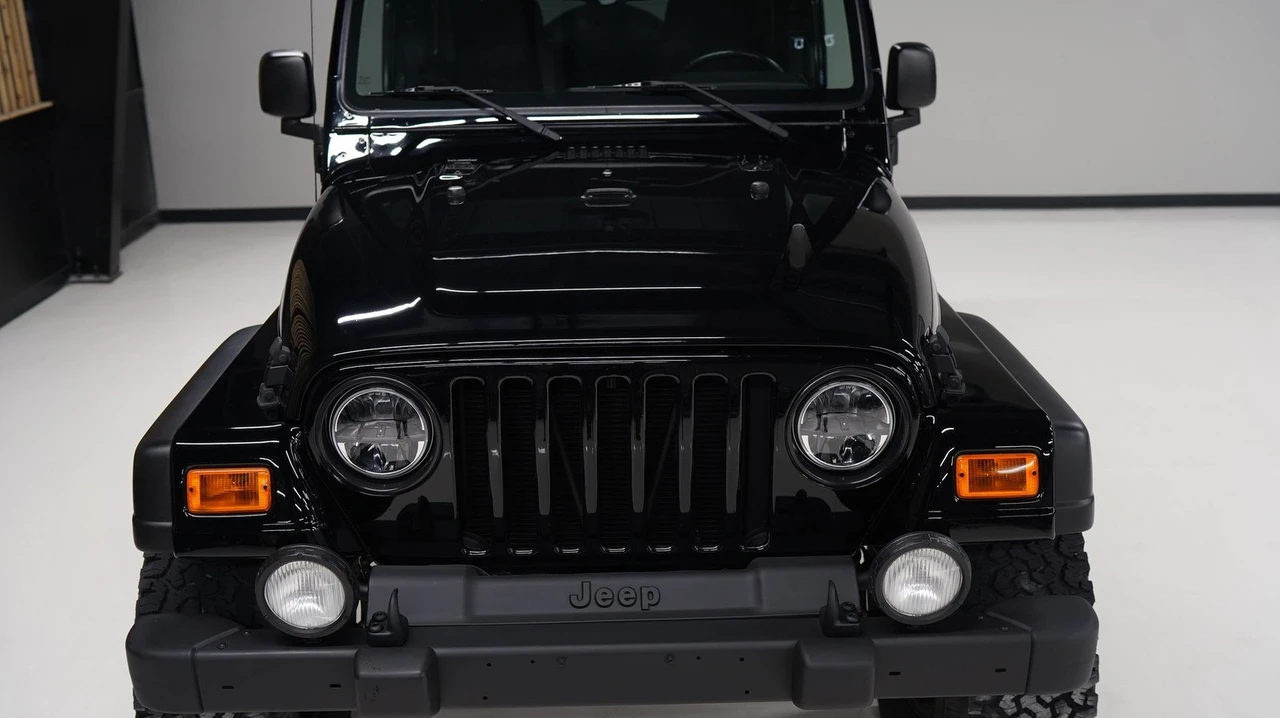2004 Jeep TJ Wrangler - Image 11 of 21