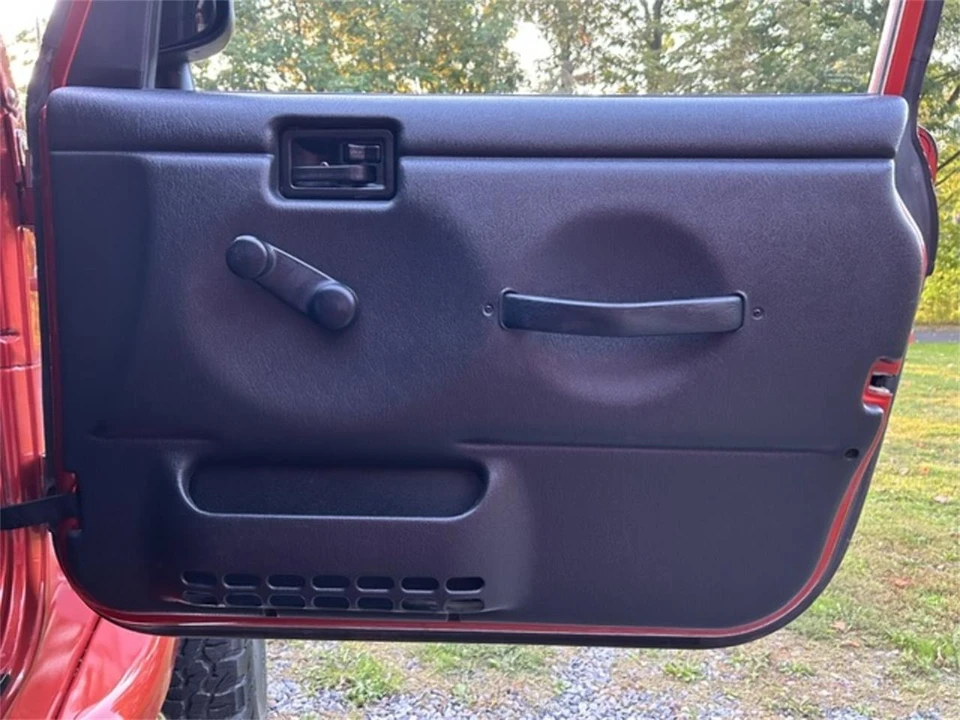 2004 Jeep TJ Wrangler - Image 21 of 23