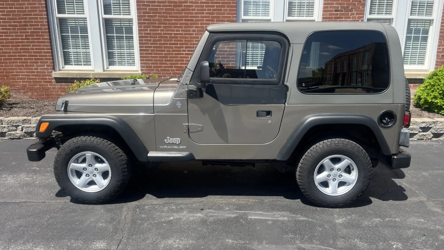 2004 Jeep TJ Wrangler - Image 2 of 5