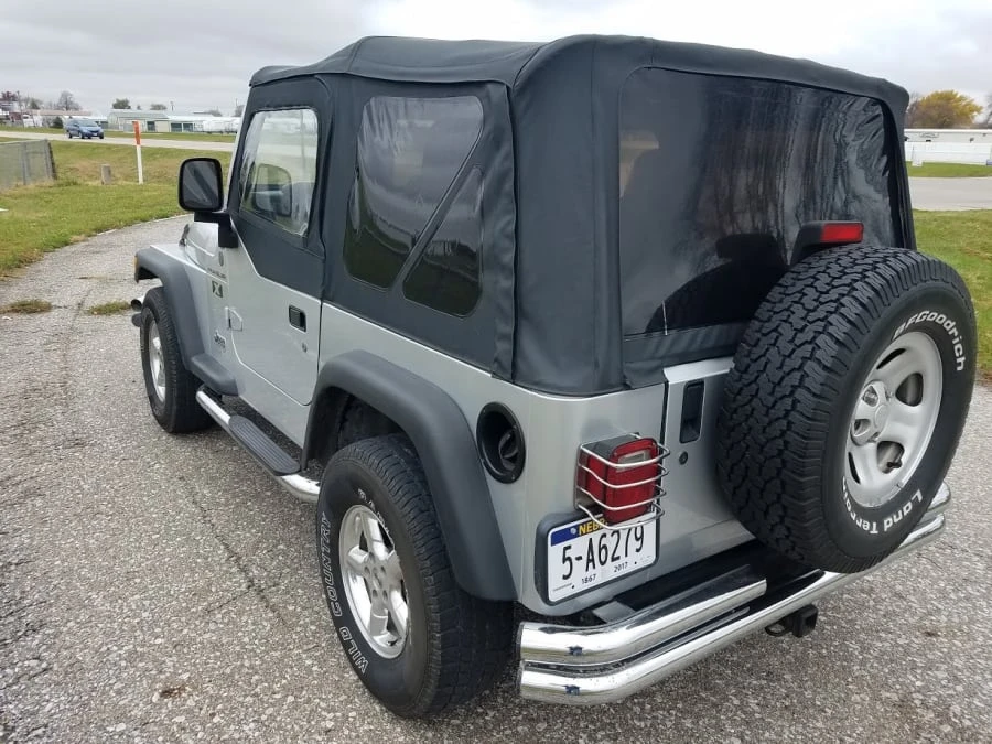 2004 Jeep TJ Wrangler - Image 2 of 4