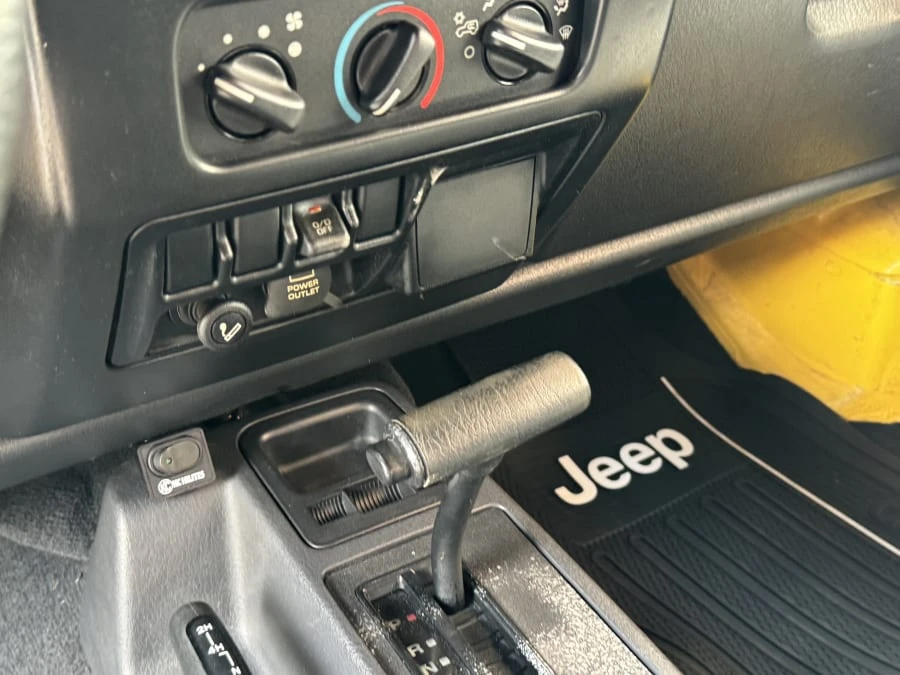 2004 Jeep TJ Wrangler - Image 8 of 10