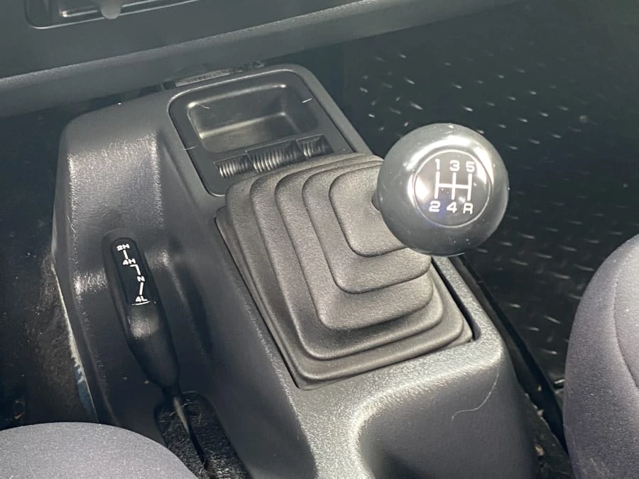 2004 Jeep TJ Wrangler - Image 17 of 17