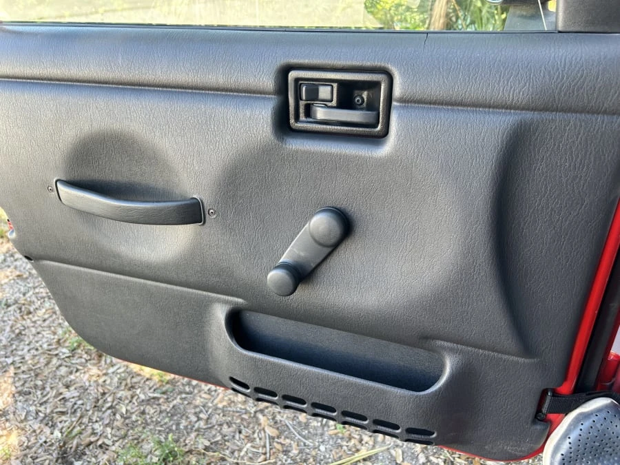 2004 Jeep TJ Wrangler - Image 22 of 31