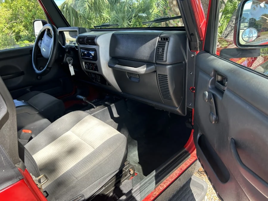 2004 Jeep TJ Wrangler - Image 25 of 31
