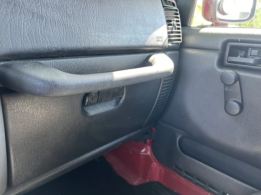 2004 Jeep TJ Wrangler - Image 21 of 31