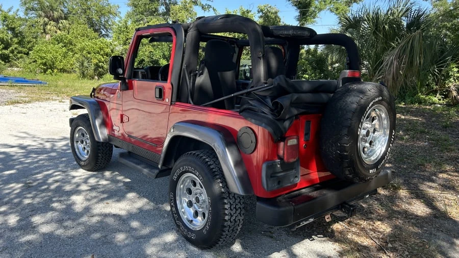 2004 Jeep TJ Wrangler - Image 3 of 31