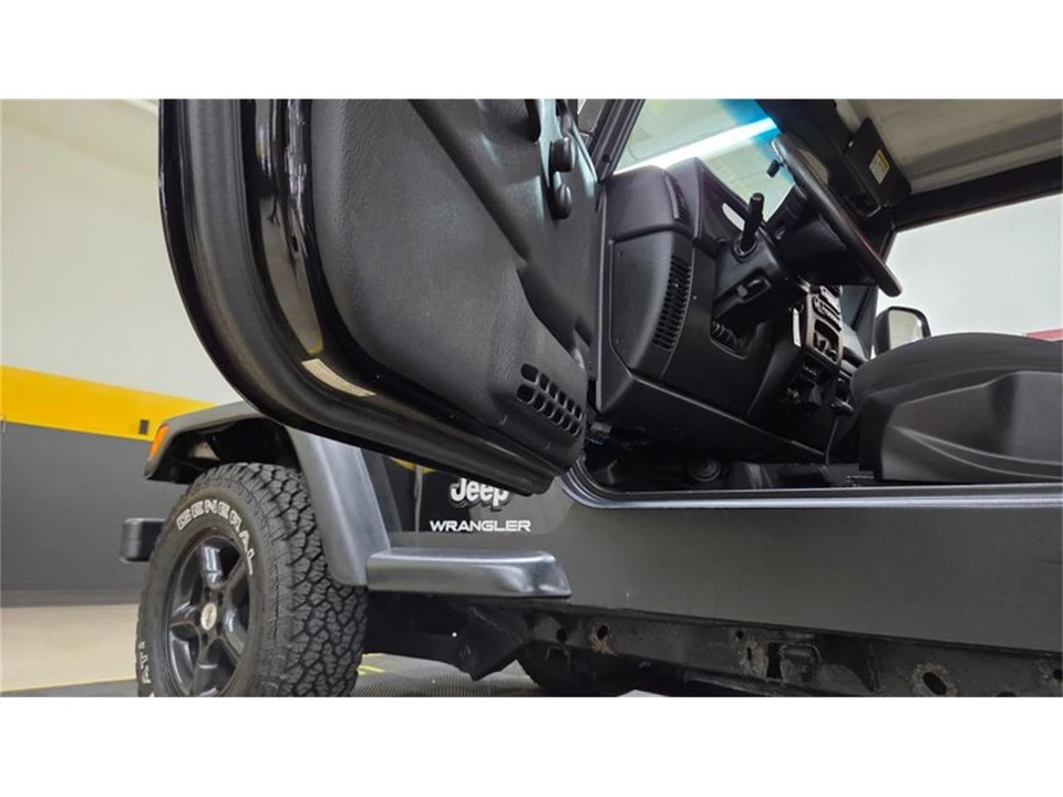2004 Jeep TJ Wrangler - Image 20 of 31